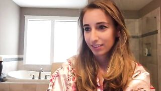 Christinakhalil (Christina Khalil) OnlyFans Leaks YouTube Lebanese-born social media influencer 32