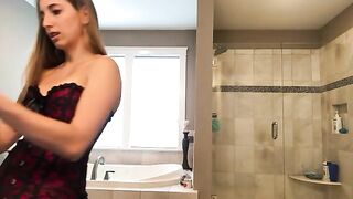 Christinakhalil (Christina Khalil) OnlyFans Leaks YouTube Lebanese-born social media influencer 31