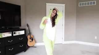 Christinakhalil (Christina Khalil) OnlyFans Leaks YouTube Lebanese-born social media influencer 18