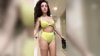 Malutrevejovip (Malu Trevejo) OnlyFans Leaks malutrevejo18 Miami Fun Papi 409