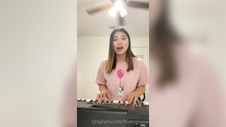 Jasminericegirl (Jasmine Rice) OnlyFans Leaks Asian Chinese gorilla grip coochie 24