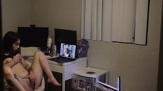 Enrapturesg (Elise Tails) OnlyFans Leaks Enrapture Nerdy Petite Curves Girl 28