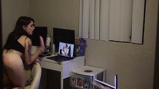 Enrapturesg (Elise Tails) OnlyFans Leaks Enrapture Nerdy Petite Curves Girl 28