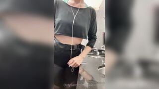 Mrs.hawtcakes (Amber) OnlyFans Leaks HawtAssMilf Soccer Milf with a Jicky Booty 272