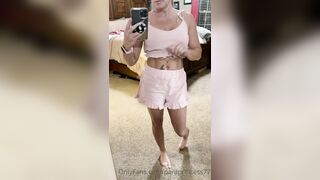 Kristikreamvip (paraprincess77) OnlyFans Leaks Paramedic 45 yo milf 721