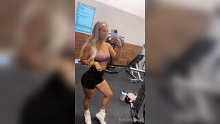 Bellaslaysxo (Bella) OnlyFans Leaks Blonde girl beautiful perky breast and big butt 13