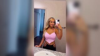 Bellaslaysxo (Bella) OnlyFans Leaks Blonde girl beautiful perky breast and big butt 4
