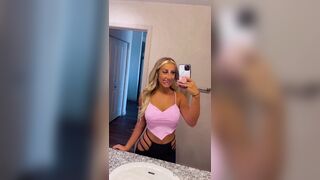 Bellaslaysxo (Bella) OnlyFans Leaks Blonde girl beautiful perky breast and big butt 4