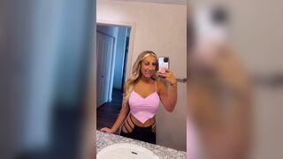 Bellaslaysxo (Bella) OnlyFans Leaks Blonde girl beautiful perky breast and big butt 4