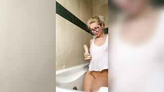 Suavemariaa (Miss_juliaa) OnlyFans Leaks Hot Milf Mom of 2 Yorkies 63