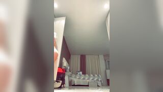 Suavemariaa (Miss_juliaa) OnlyFans Leaks Hot Milf Mom of 2 Yorkies 52