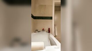 Suavemariaa (Miss_juliaa) OnlyFans Leaks Hot Milf Mom of 2 Yorkies 8