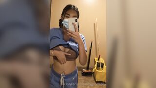 Bbygirl_molly (Molly) OnlyFans Leaks Petite Freaky Asian girl booty & phat 19