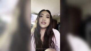 Bbygirl_molly (Molly) OnlyFans Leaks Petite Freaky Asian girl booty & phat 8