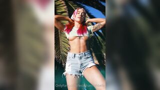 Leslie Golden (lesliehannahbelle) OnlyFans Leaks Instagram Star is a Former Cheerleader 65