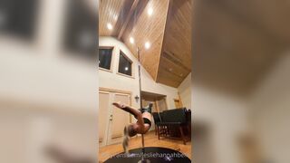 Leslie Golden (lesliehannahbelle) OnlyFans Leaks Instagram Star is a Former Cheerleader 20