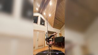 Leslie Golden (lesliehannahbelle) OnlyFans Leaks Instagram Star is a Former Cheerleader 20