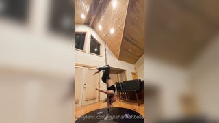 Leslie Golden (lesliehannahbelle) OnlyFans Leaks Instagram Star is a Former Cheerleader 20