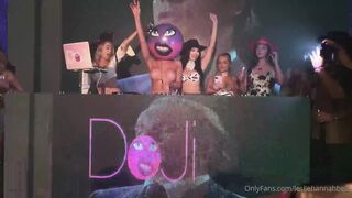 Leslie Golden (lesliehannahbelle) OnlyFans Leaks Instagram Star is a Former Cheerleader 23