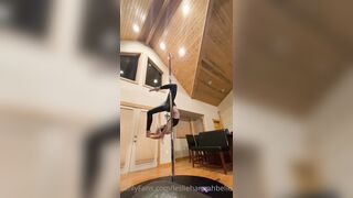 Leslie Golden (lesliehannahbelle) OnlyFans Leaks Instagram Star is a Former Cheerleader 21