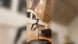 Leslie Golden (lesliehannahbelle) OnlyFans Leaks Instagram Star is a Former Cheerleader 21