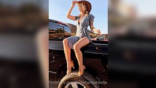 Leslie Golden (lesliehannahbelle) OnlyFans Leaks Instagram Star is a Former Cheerleader 29