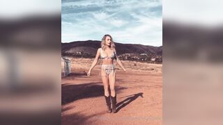 Leslie Golden (lesliehannahbelle) OnlyFans Leaks Instagram Star is a Former Cheerleader 19