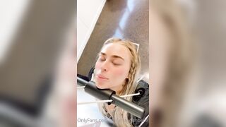 Leslie Golden (lesliehannahbelle) OnlyFans Leaks Instagram Star is a Former Cheerleader 6