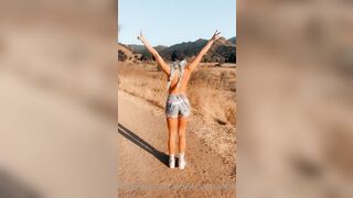 Leslie Golden (lesliehannahbelle) OnlyFans Leaks Instagram Star is a Former Cheerleader 41