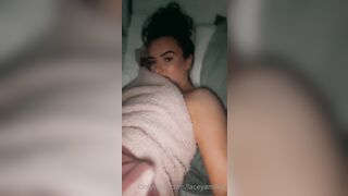 Laceyamour (Lacey) OnlyFans Leaks Fill my Pussy Queen 101