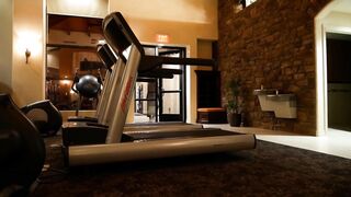 Annablossom (Anna Blossom)  Leaks Hottie at the Gym Teases and Sucks my Cock, she Leaves with a Facial 