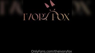 Theivoryfox (Ivory Fox) OnlyFans Leaks huge nerd, psych major, sweet tooth Porn Video 52