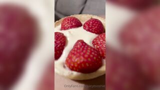 JuicyTooshie (Ashleigh) OnlyFans Leaks Face Reveal Juicy Tooshie Queen of Erotica Porn Video 1