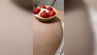 JuicyTooshie (Ashleigh) OnlyFans Leaks Face Reveal Juicy Tooshie Queen of Erotica Porn Video 1