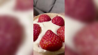 JuicyTooshie (Ashleigh) OnlyFans Leaks Face Reveal Juicy Tooshie Queen of Erotica Porn Video 1