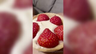 JuicyTooshie (Ashleigh) OnlyFans Leaks Face Reveal Juicy Tooshie Queen of Erotica Porn Video 1