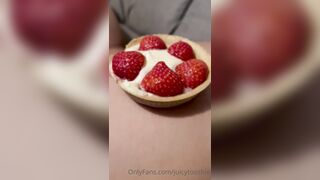 JuicyTooshie (Ashleigh) OnlyFans Leaks Face Reveal Juicy Tooshie Queen of Erotica Porn Video 1