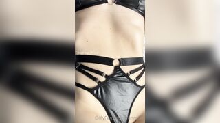 Funmum (Fun Mum aka TheFunMilf) OnlyFans The Fun Milf is a Hot Wife Porn Video 30