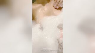 Funmum (Fun Mum aka TheFunMilf) OnlyFans The Fun Milf is a Hot Wife Porn Video 353