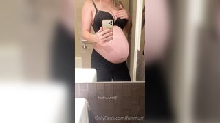 Funmum (Fun Mum aka TheFunMilf) OnlyFans The Fun Milf is a Hot Wife Porn Video 302