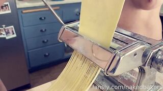 Nakedbakers (Naked Bakers) OnlyFans Leaks nakedbakerstv Blondie Babe Porn Video 89