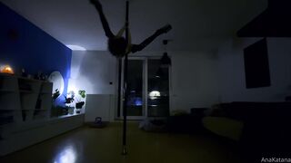 AnaKatana (anndroid17 aka anakatana2) OnlyFans Leaks Ana Katana Slim Crazy Girl Porn Video 2