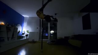 AnaKatana (anndroid17 aka anakatana2) OnlyFans Leaks Ana Katana Slim Crazy Girl Porn Video 2