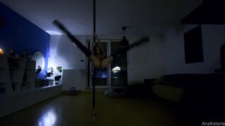 AnaKatana (anndroid17 aka anakatana2) OnlyFans Leaks Ana Katana Slim Crazy Girl Porn Video 2