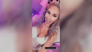 ButteryBubbleButt (Brittany Benz) brittanybenz_ OnlyFans Leaks Cam Girl Salam Habibi is a Good Girl Gone Bad 133