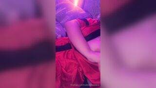 Bebacksoonxx (hotblondesistersx) OnlyFans Leaks Horny Slut Blondie Sister Porn Video 2