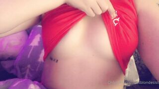 Bebacksoonxx (hotblondesistersx) OnlyFans Leaks Horny Slut Blondie Sister Porn Video 8