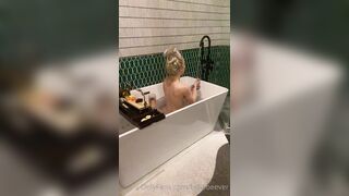 Billiebeever (Billie Beever) OnlyFans Leaks Videocall & Sexting Queen billiebeeverfree Milf Porn Video 1