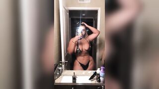 Littlemisslibrarian (Carmela Habibi aka carmellaxo) OnlyFans Leaks Habibihearts Chubby Ebony Babe Porn Video 8