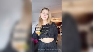 Vanessariley (Nessa aka umadamevanessa988) OnlyFans Leaks 21 years old naughty girl from Canada Porn 56